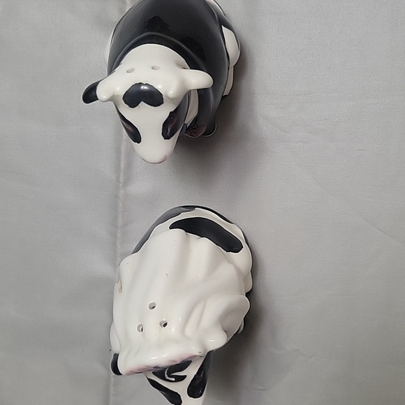 Clay Art Mr & Mrs Cow Bride & Groom Newlyweds Salt Pepper Shakers Set - Picture 5 of 6